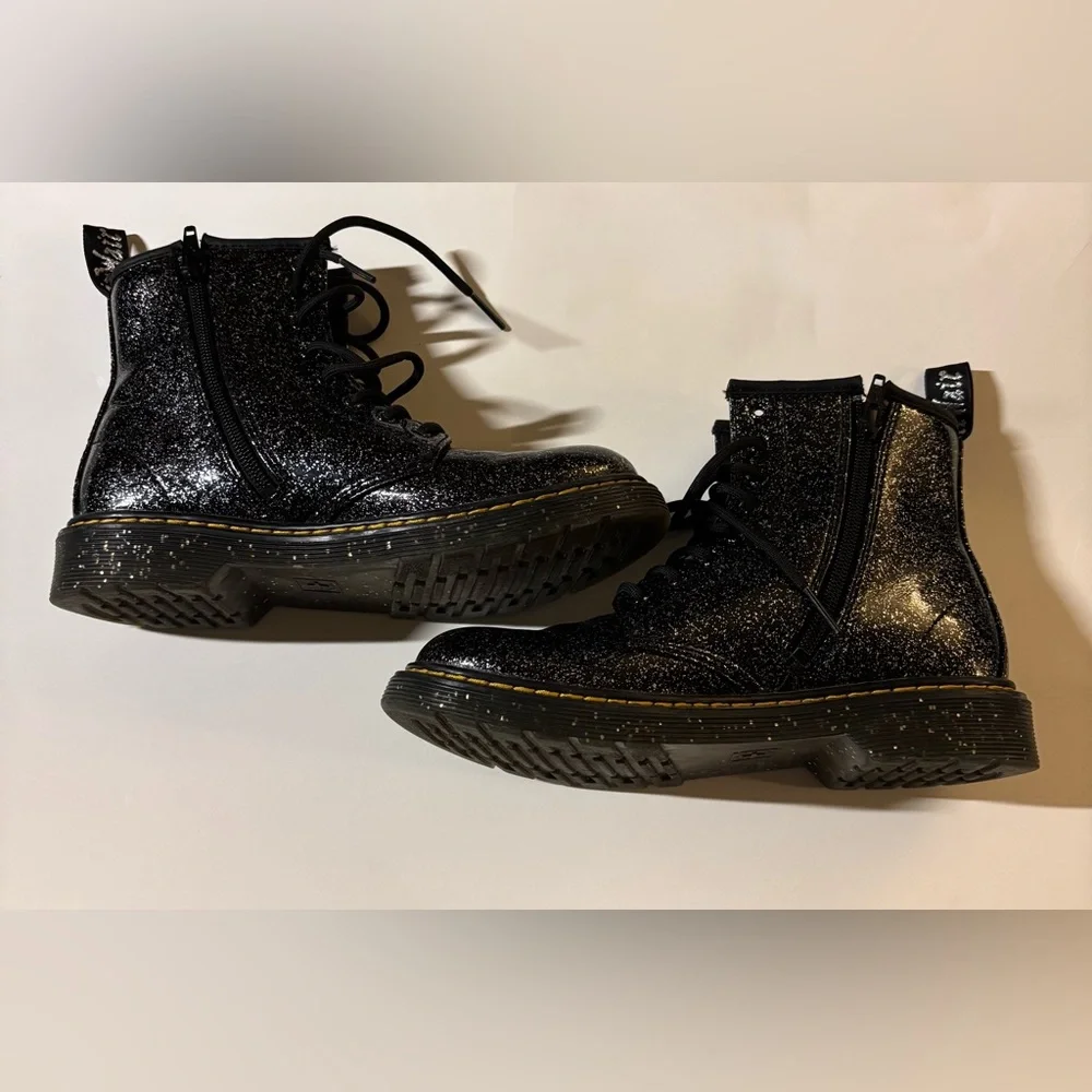 Dr. Martens 1460J Boots Size 5 - Picture 3 of 4